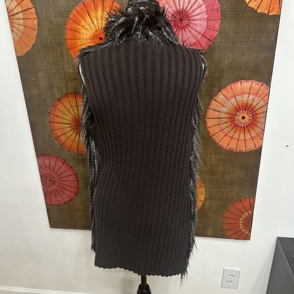 Adrianna Papell Black Faux Fur Sweater Vest Modern Luxe Versatile Glam Size S - Picture 4 of 7